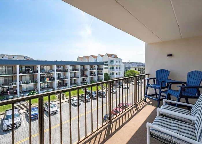 2 Bedroom Ocean Block Condo, Steps To The Beach! *
