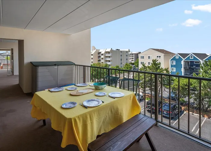 2 Bedroom Ocean Block Condo, Steps To The Beach! Ocean City