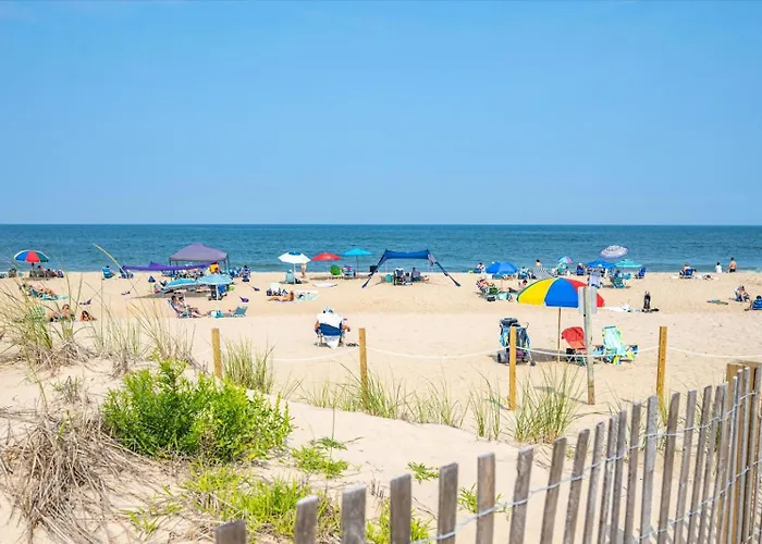 2 Bedroom Ocean Block Condo, Steps To The Beach! * Ocean City